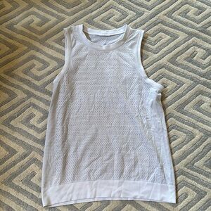 Lululemon perforated tank size 4